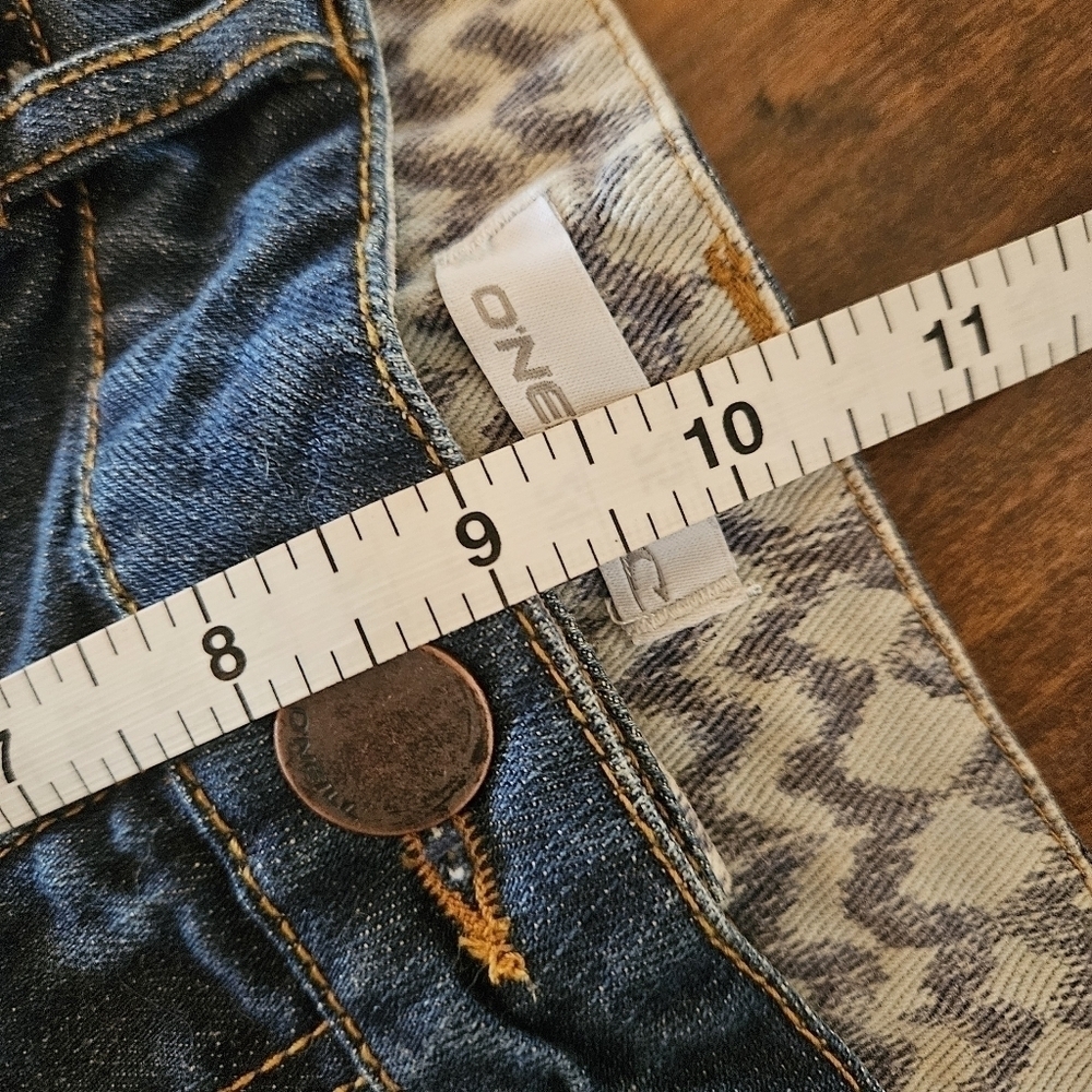 NWT Size 7 Oneill denim shorts! - Picture 4 of 7